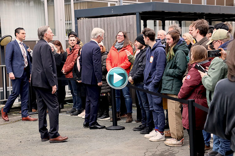 King Philippe meets the researchers and support staff of the Space Pole